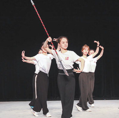 到昆山追戏 在昆山演戏(艺近人和)